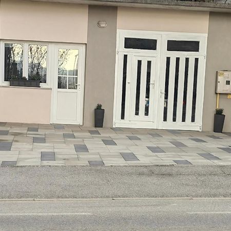 Ferienwohnung Sana Postojna Exterior foto
